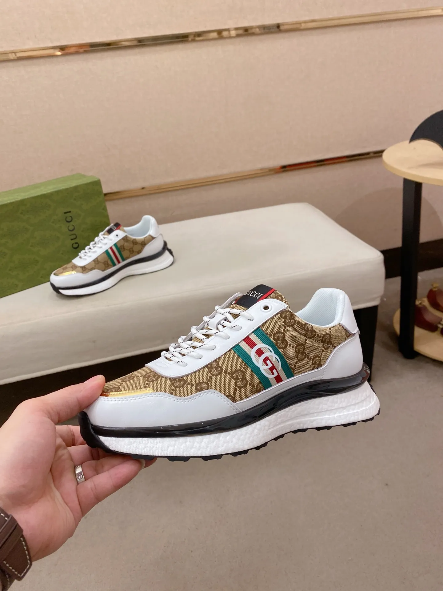 Men's clothing and shoes💰:462💰 (GUCCI) The latest model from the official website🎁🎁Casual and fashionable men's shoes👟, hot style💥The version is simple and elegant, exclusive for trendy men. The unique latest brand elements from the official website👑Original Gucci decoration, fashionable and generous, the fabric is original cowhide ✅Mesh breathable lining, the official website specifies wear-resistant casual outsole, the classic model is taken in kind at the counter🎬38-44 (can be customized for 45 non-refundable)